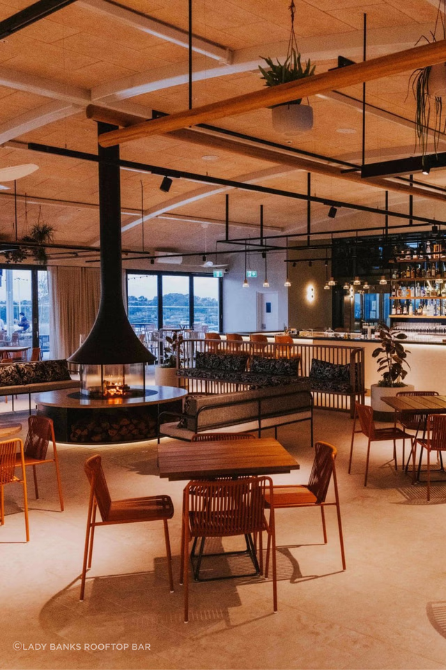 Lady Banks Rooftop Bar
